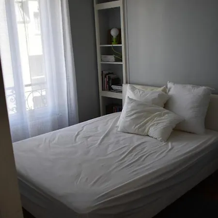 Large 1 Bedroom In *