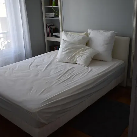 Large 1 Bedroom In *